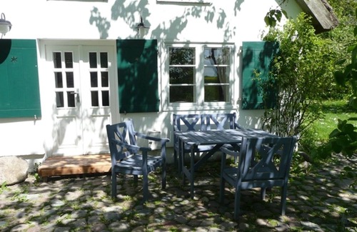 Schaprode Apartment | Seerose, vacation apartment with view and exit into huge garden, wildly romantic