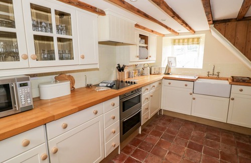 Shelsley Walsh Cottage | SEGRAVE, pet friendly, character holiday cottage in Martley