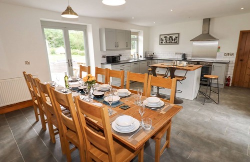 Denbigh Cottage | SEGRWYD UCHAF, family friendly, character holiday cottage in Denbigh