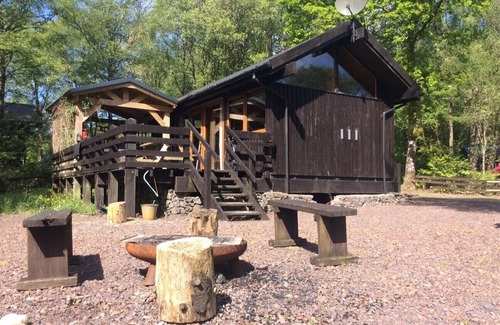 Taynuilt Cabin | Seil Cabin - charming cabin with stunning loch views and hot tub.