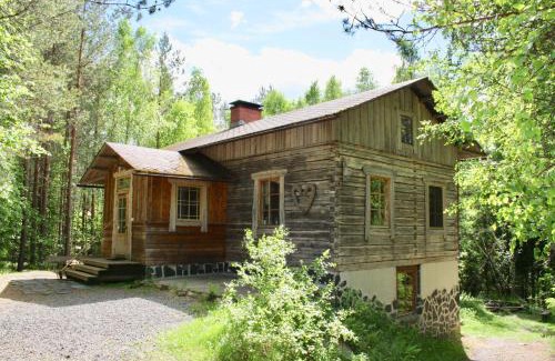 Ikaalinen Cabin | Seitsemisen Torpat Log Cabin