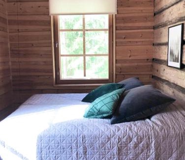 Ikaalinen Cabin | Seitsemisen Torpat Log Cabin