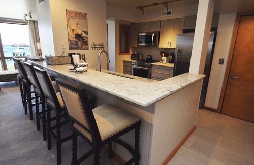 Ocracoke Condo | Selah By The Sea : Relax on the covered deck and enjoy the breezes