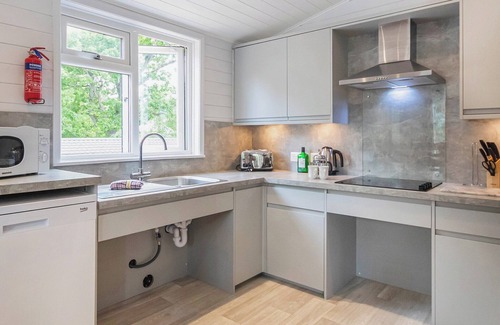 New Forest District Ski Chalet | Select Lodge Plus 3 WF