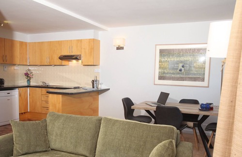 Scalpwilliam Apartment | Self catering apartment with use of 4* Hotel facilities, including gym and pool