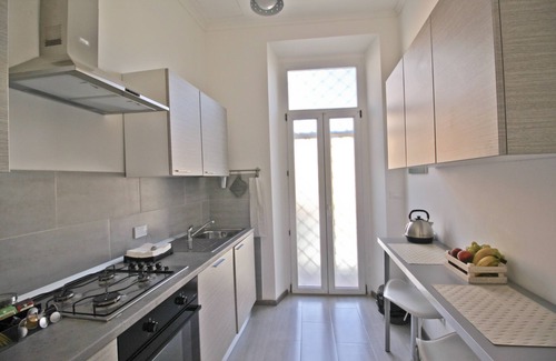 Rione III Colonna Apartment | Self Catering Apartment Roman Penthouse
