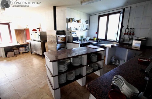 Enguidanos Apartment | Self catering El Rincon de Piedra for 4 people
