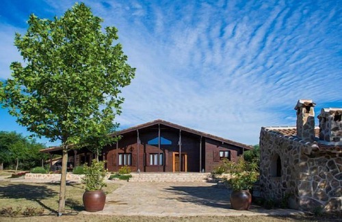 Mascaraque Cottage | Self catering Los Castillos Agroturismo for 11 people