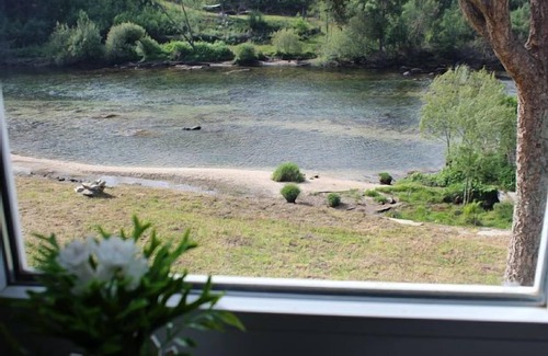 Povoa de Lanhoso Cottage | Self catering River House Mill Gerês for 8 people
