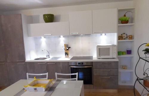 Saint-Jeannet Apartment | Self-catering studio in a villa with pool