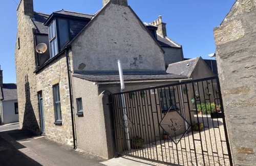 Keith Cottage | Self-Catering, WiFi, Private Parking -tvar