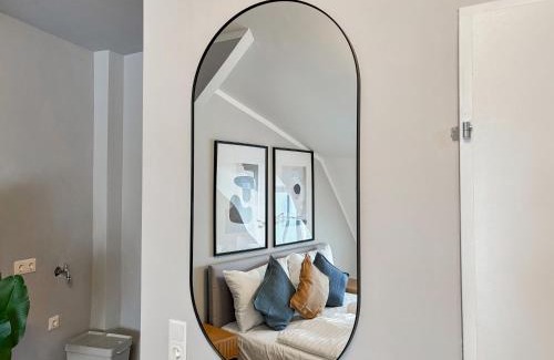 Ottakring Apartment | Self Check In Rooms I 4 Min to U3 Ottakring I Fast Wifi