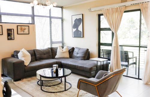 Greater Johannesburg Metropolitan Area Apartment | Self Checkin -Cozy & Stylish 2-Bedroom Apartment in Jackal Creek