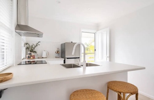 Mount Coolum Apartment | Self contained apartment with a Short walk to pristine beaches and cafes