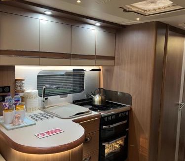 Corsham House | Self Contained Holiday Home Caravan