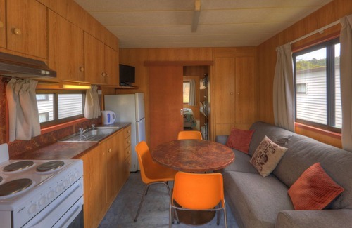 Crackenback House | Self Contained Park Cabin