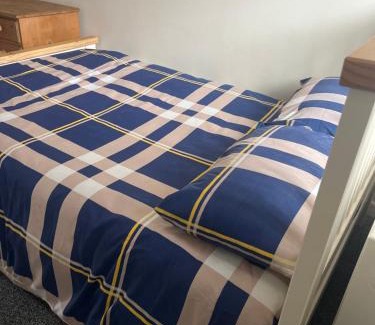 Wednesbury Bed & Breakfast | Self contained room, en-suite with separate lockable front door, located in an exclusive area