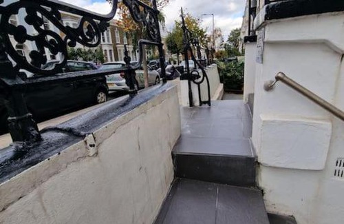 Leabridge Apartment | Self contained studio flat in Clapton, Hackney E5