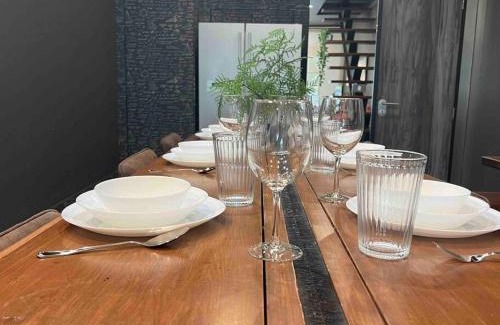 Samre Villa | SelfCheckIn TownHome in Charoen Nakhorn 60 near BTS Iconsiam Asiatique and Chaophraya River Maximum 4 Guests