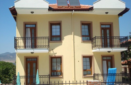 Yesiluzumlu House | Selin Villa. Private Swimming Pool. 4 double bedrooms