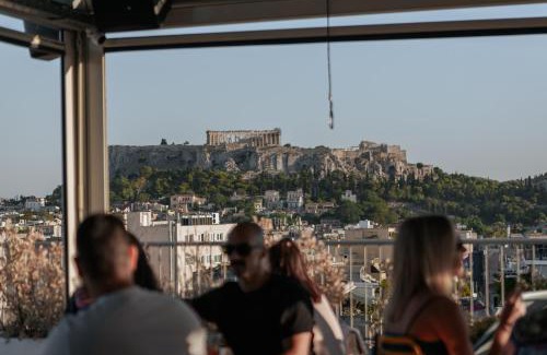 Psirri Hotel | Selina Athens Theatrou