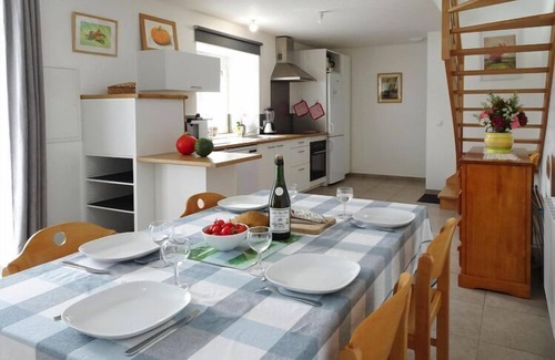 Saint-Meloir-des-Ondes House | Semi-detached house, St. Méloir-des-Ondes
