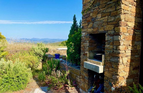 Cap Benat House | Semi-detached house with air conditioning and parking, 4 pers., Bormes-les-Mimosas
