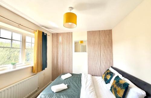 Ashford House | Semi-Detached Ashford home with en-suite and spacious driveway
