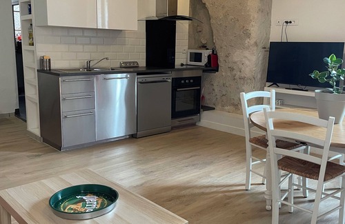 Baule Condo | Semi-detached house combining old-world charm and modern comforts