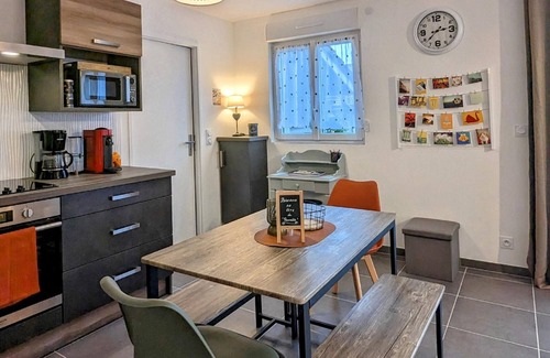 Amage Cottage | Semi-detached house with terrace, WIFI, parking, and pétanque court