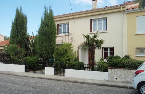 Saint-Genis Villa | Semi-Detached Villa in village