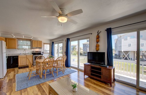 Avon Cottage | Semi-Oceanfront Beach Cottage II. Access across street to shops and restaurants