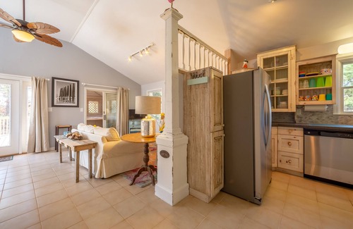 Ocean Isle Estates House | Semi-oceanfront dog-friendly home with private hot tub, decks & shared pool