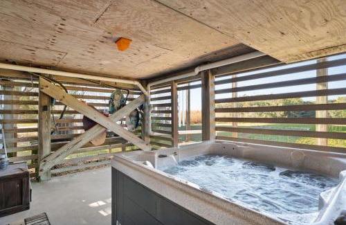 South Nags Head House | Semi-Oceanfront Hot Tub Pool and Tennis Access