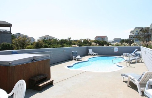 Duck House | Semi-Oceanfront, Private Pool, Hot Tub, Close to Beach Access, GF2, Touch of Grey