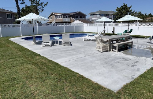 Sandbridge House | Semi-Oceanfront/Hot Tub/Private Pool/Pet OK/sleeps 12/ great views of beach/bay