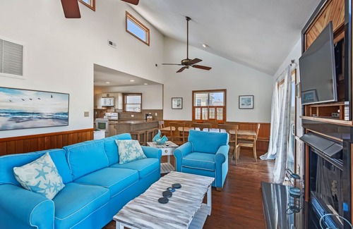 Ocean Hill House | SEMIOCEANFRONT OCEAN VWS! Pool, HotTub, fenced yard for dogs! 25%Off