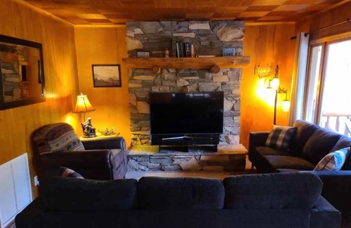 Bass Lake Cabin | SEMPER FI TLF with Boat Slip