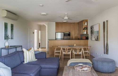 Sunshine Beach Apartment | SEMPRE 5 - beach, location and pool