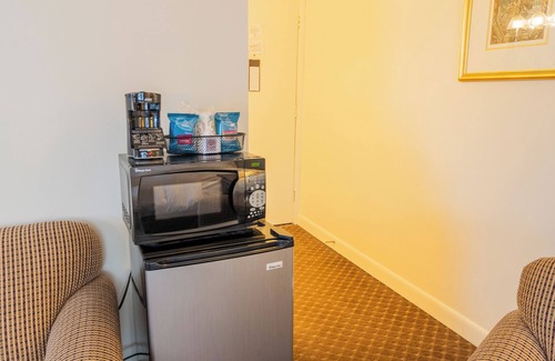 Augusta Hotel | Senator Inn & Spa