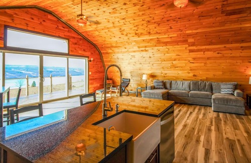 Burdett Hotel | Seneca Lake Getaway