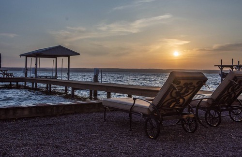 Ovid Apartment | Seneca Lakeside Suite - Beautiful Sunset Views!
