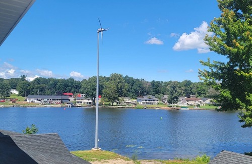 Baldwinsville House | Seneca Riverfront Spa! Hot tub, Pool + Sauna. Deep Water Docks and boat launch!