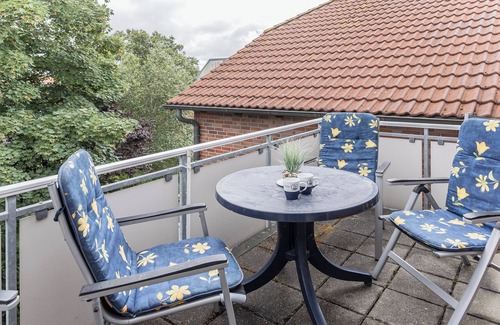 Harlesiel Apartment | Sensational in every respect: the upper floor apartment offers space for 2 to 3 p