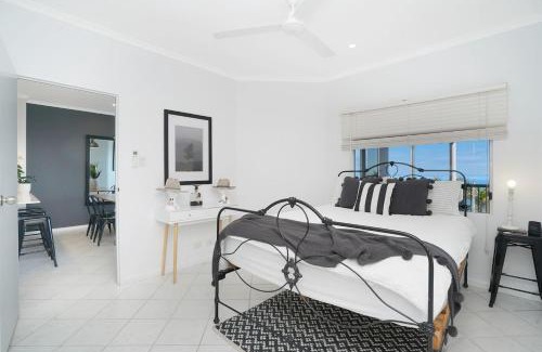 Rapid Creek Apartment | Sensational Sunsets Ocean Views From Top Floor