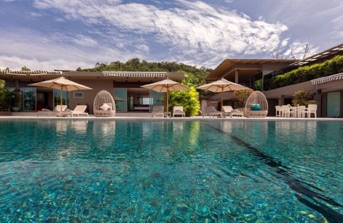 Choeng Thale Villa | Sensational Layan Beach 7 Bedroom Villa