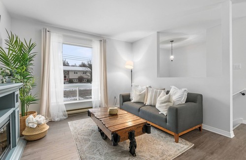 East Hants House | Sensible Suites Full Home 10 mins to Airport