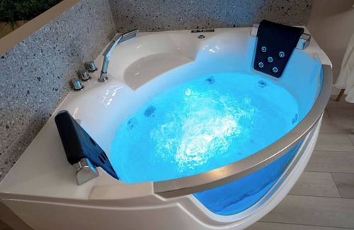 Nemours Apartment | Sensual suite and balneotherapy