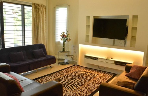 Puchong House | Senyum Homestay Bandar 16 Sierra