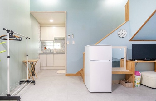 Pyoseon House | Seogwipo Haevichipoonggyeong Pension